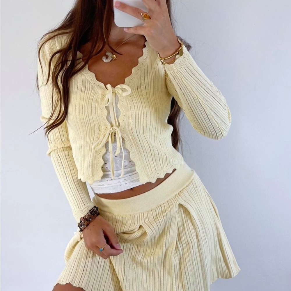 Hippie Rose Yellow Skater Skirt Set with Ribbed Pleats